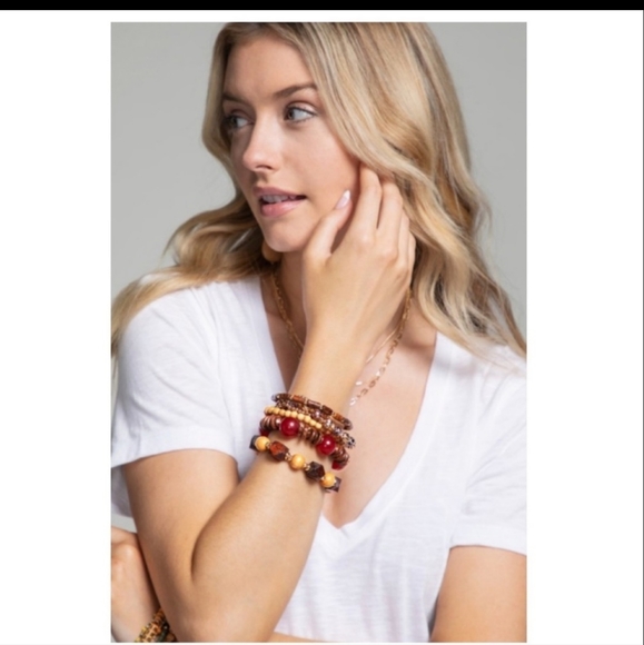 🥳🥳 Lined Stacked Bracelet - Picture 2 of 6